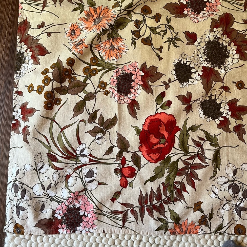 Moygashel Floral Fabric 49.5” x 49” - Picture 5 of 16